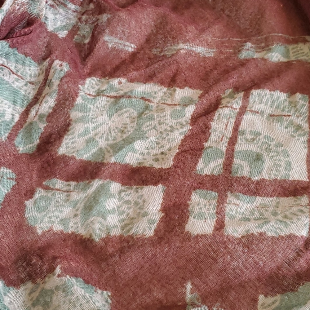 Scarf - Picture 2 of 2